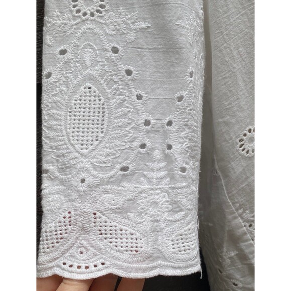 Lipslide White Embroidered cut-outs blouse buttons at back 100% cotton size M - Picture 7 of 8